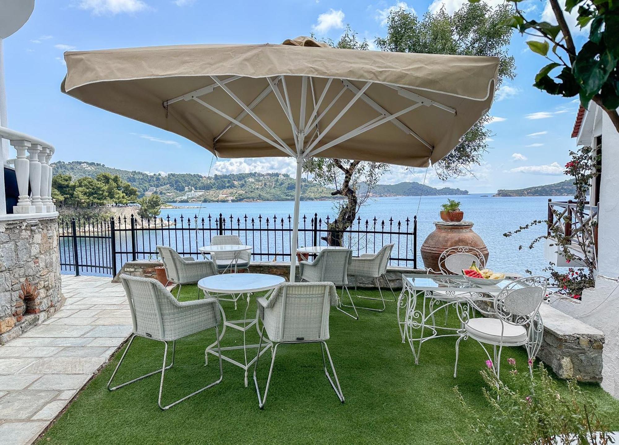 Ourania'S Mansion Hotel Skiathos Exterior photo